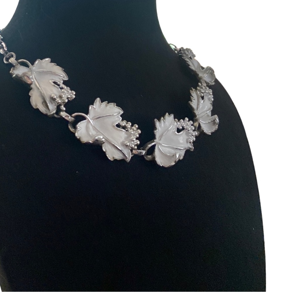 Vintage Sarah Coventry white enamel grape leaf necklace